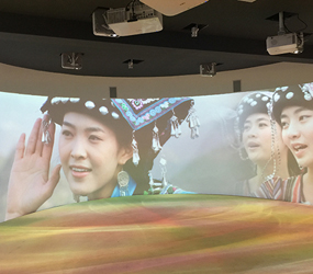 貴陽環(huán)幕投影展廳配合地面互動投影